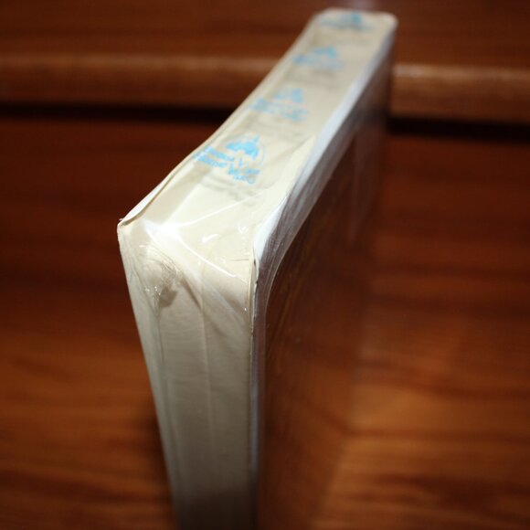 3/$28❤️ sealed Walt Disney's Masterpiece LADY AND THE TRAMP Clam Shell VHS 1998 - Picture 3 of 7